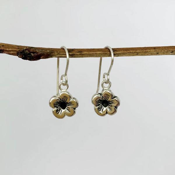 Mānuka Flower Earrings, Sterling Silver